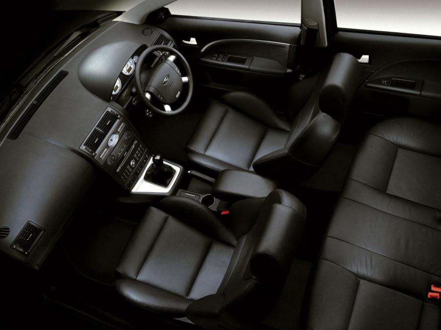  Ford Mondeo ST220 Sedan 2002 года  (UK) (фото 4 из 6)